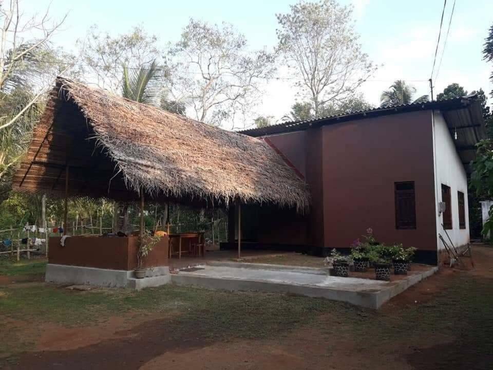 Gimanhala Cottage & Cookary Class อนุราธปุระ ภายนอก รูปภาพ