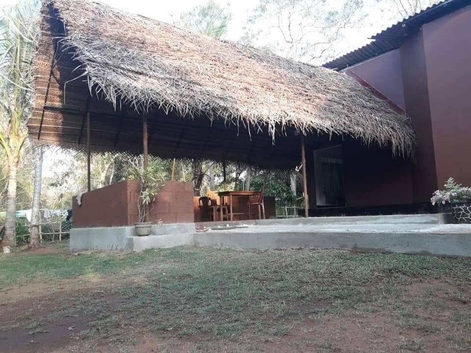 Gimanhala Cottage & Cookary Class อนุราธปุระ ภายนอก รูปภาพ