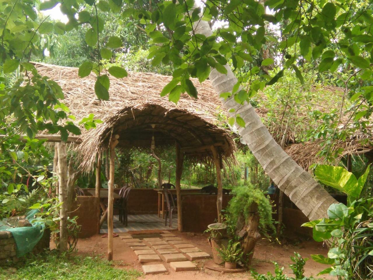 Gimanhala Cottage & Cookary Class อนุราธปุระ ภายนอก รูปภาพ