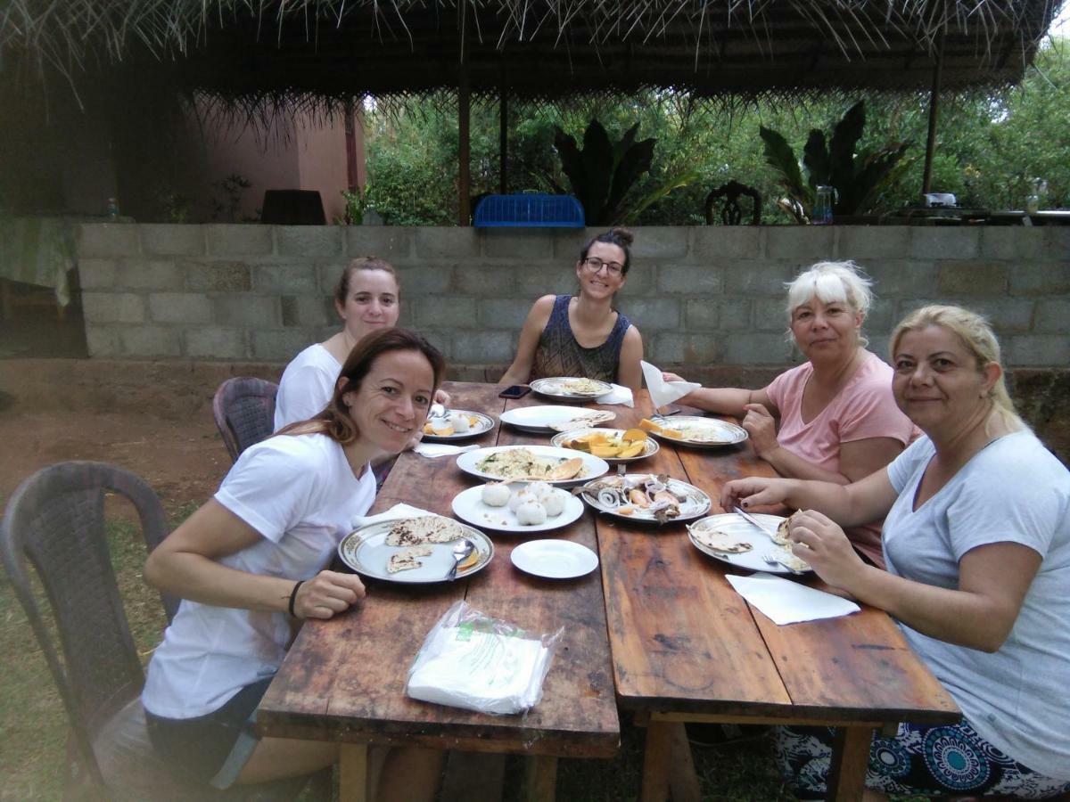 Gimanhala Cottage & Cookary Class อนุราธปุระ ภายนอก รูปภาพ